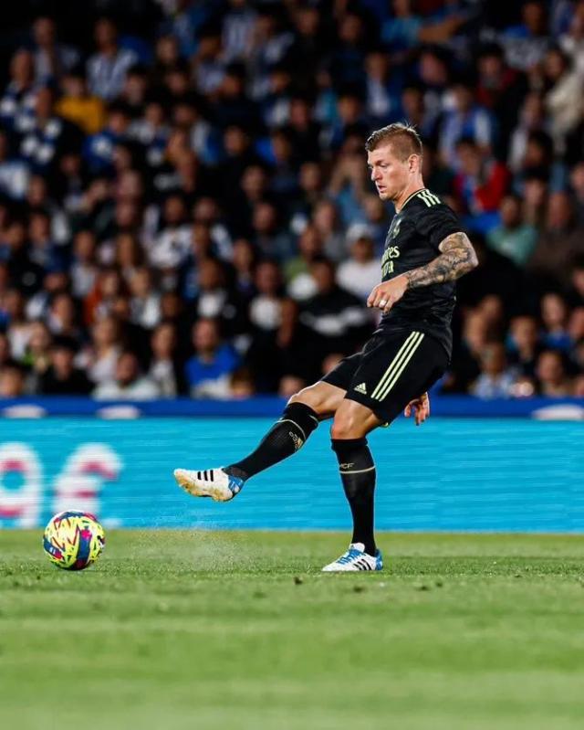 1683068189989081755.jpg 开云体育入口-【西甲】米利唐送礼卡瓦哈尔染红 10人皇马0比2皇社