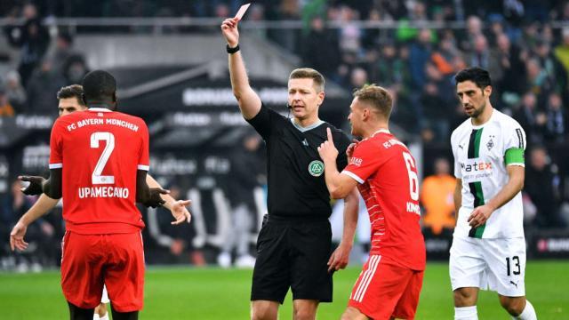 开云APP-红牌是天灾，轮换与换人是人祸，拜仁危机死灰复燃