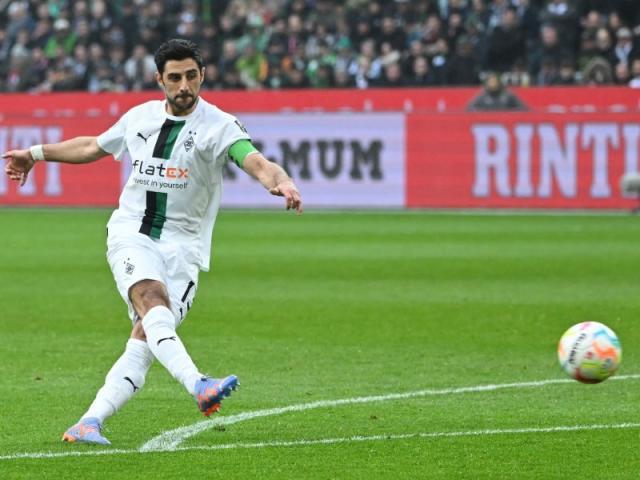 开云APP-红牌是天灾，轮换与换人是人祸，拜仁危机死灰复燃