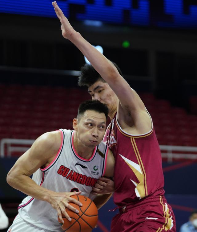 晋级战易建联似梦回当年 老兵不死只是逐渐凋零